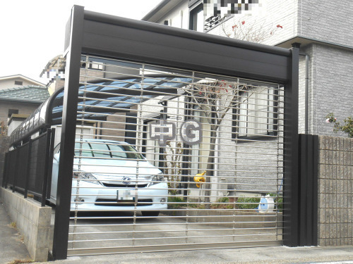 施工例画像：愛知県 名古屋市  電動車庫シャッターゲート三協シャッターゲート1台