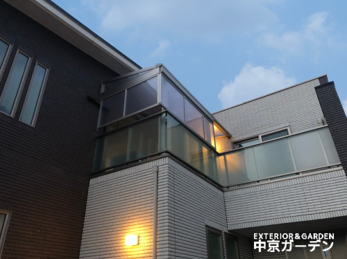 施工例画像：愛知県 名古屋市  目隠しフェンス塀LIXILフェンスABTS2型 ベランダ屋根YKKソラリア2階