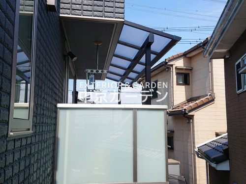 施工例画像：愛知県 弥富市  オリジナルスノーポート雪50横3台 YKKソラリアF2階