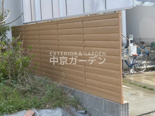 施工例画像：愛知県 春日井市  LIXILネスカF横2台 LIXIL木製調フェンスAAYL1型
