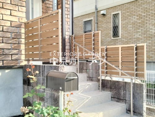 施工例画像：愛知県 日進市  LIXIL木製調フェンスABYS3型横スリット3