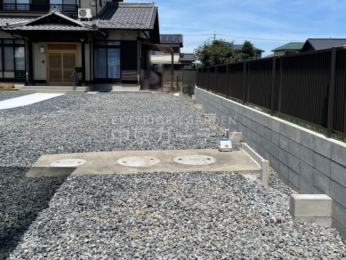 施工例画像：愛知県 稲沢市  ブロック塀太陽エコブロックス普通CB アルミ形材LIXILABTM1型縦目隠し