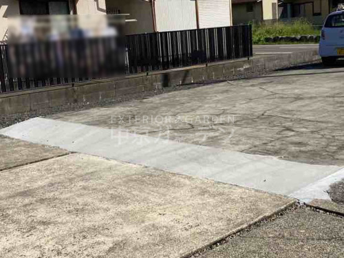 施工例画像：岐阜県 岐南町  YKKアリュース3台 オリジナル土間コンクリート